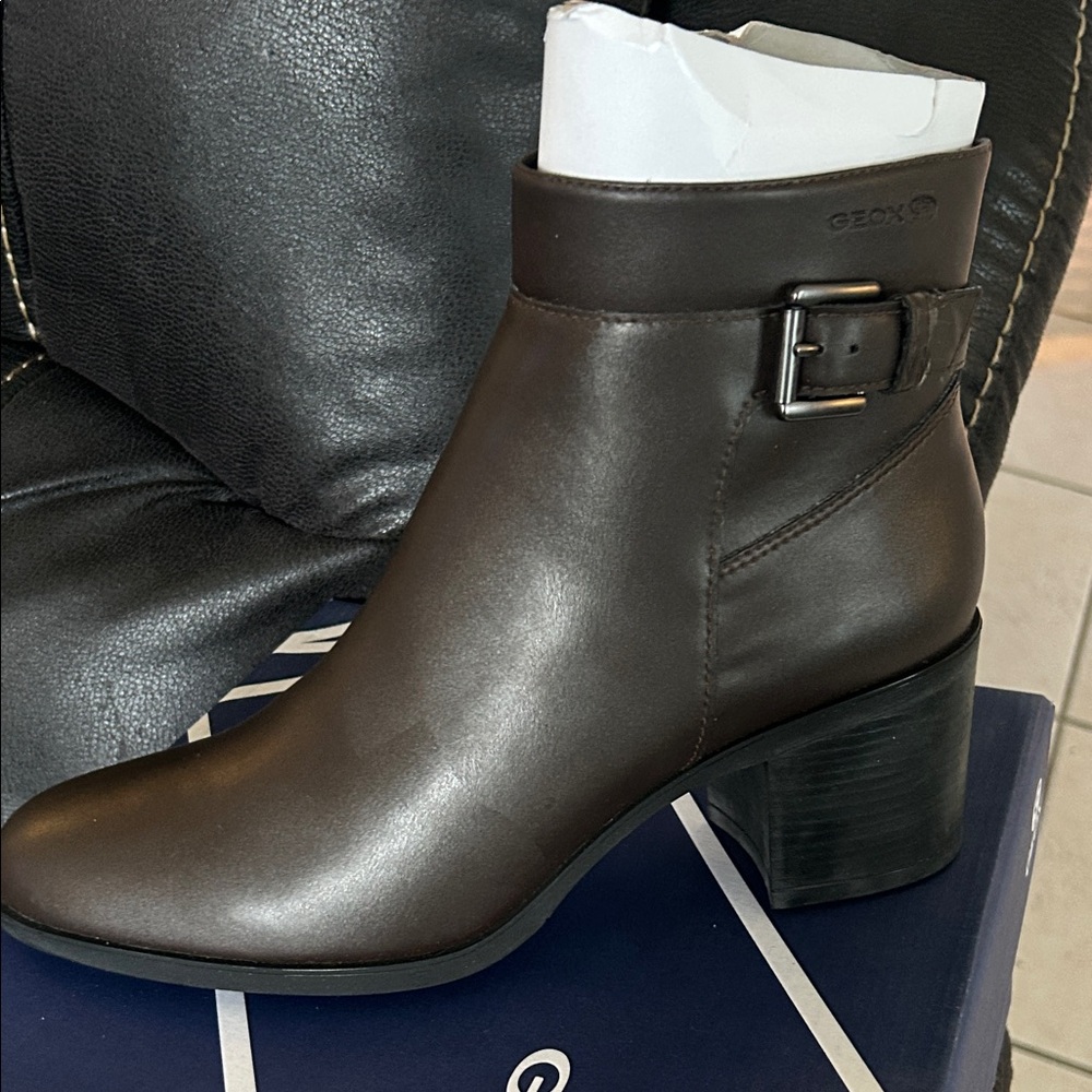 Geox Women's Dark Brown Leather Ankle Boots